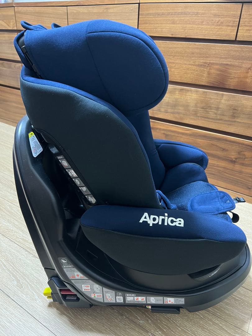 角煮さま専用　チャイルドシート　Aprica ディアターンプラス　ISOFIX