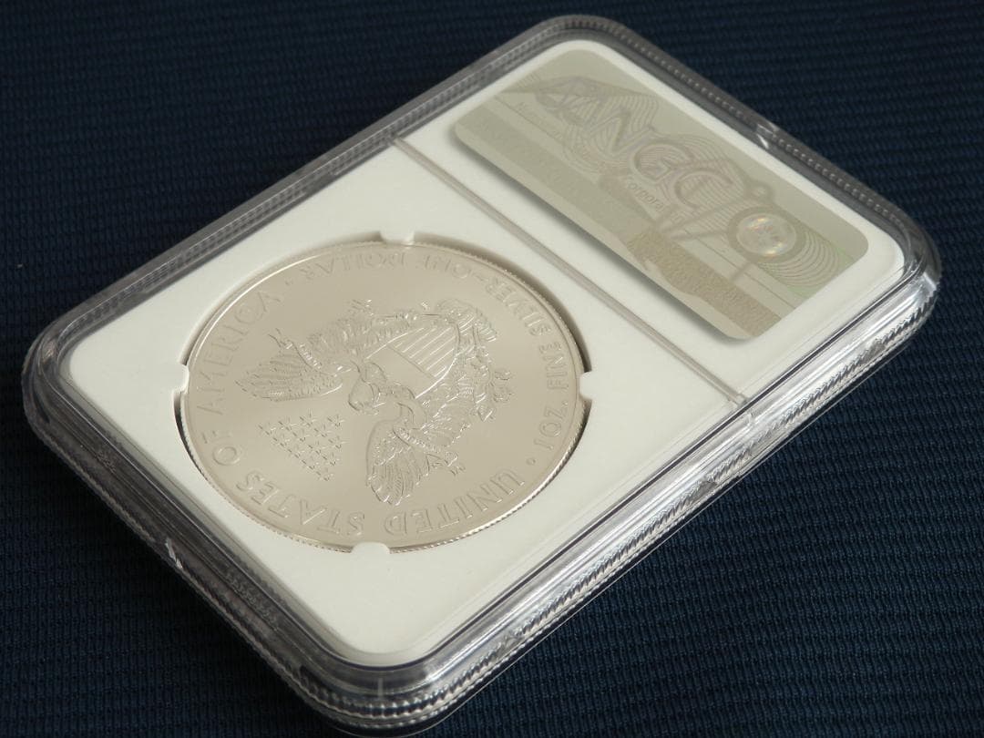 アメリカ2020年 イーグル1ドル銀貨　トランプラベル　　NGC：MS70