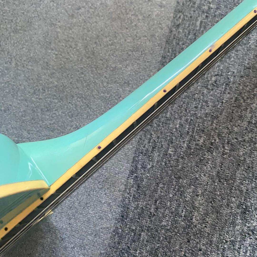 椎名林檎 愛用 デューセンバーグ グレッチタイプセミアコ ノーブランド