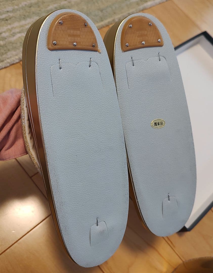 金色刺繍の和装用バッグと草履セット　和装バッグ草履セット　結婚式　入学式