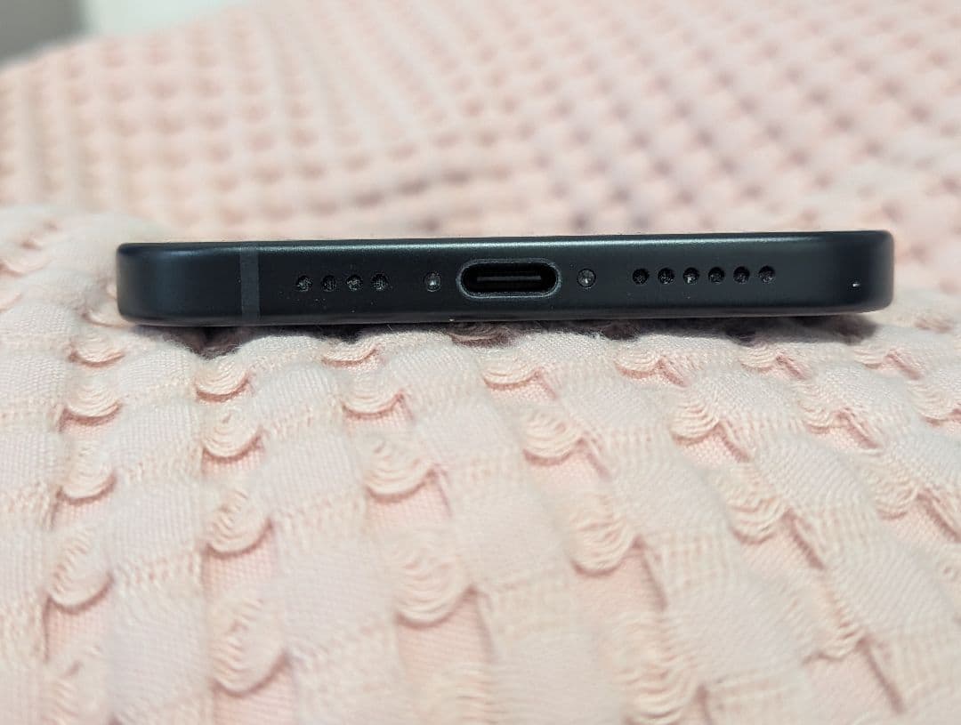 【極美品】iPhone15plus128GB ブラック　simフリー