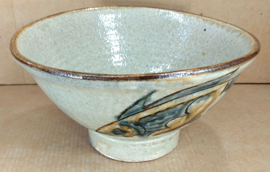 【本物保証】金城次郎 マカイ(壷屋焼魚紋茶碗）共箱 栞 美品 人間国宝 壺屋焼