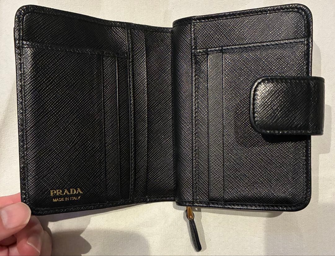 PRADA 二つ折り財布 ラウンドファスナー 黒
