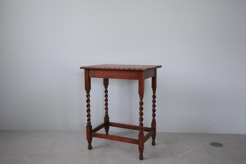 英国アンティーク木製サイドテーブル/オケージョナル机/飾り棚/花台(70-158