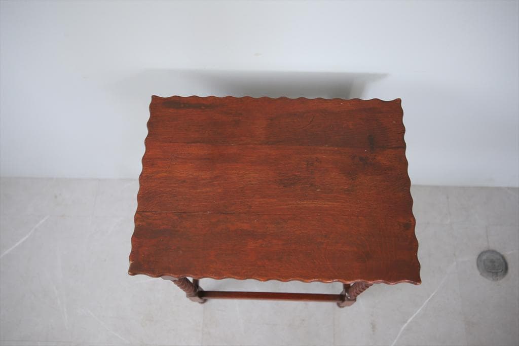 英国アンティーク木製サイドテーブル/オケージョナル机/飾り棚/花台(70-158