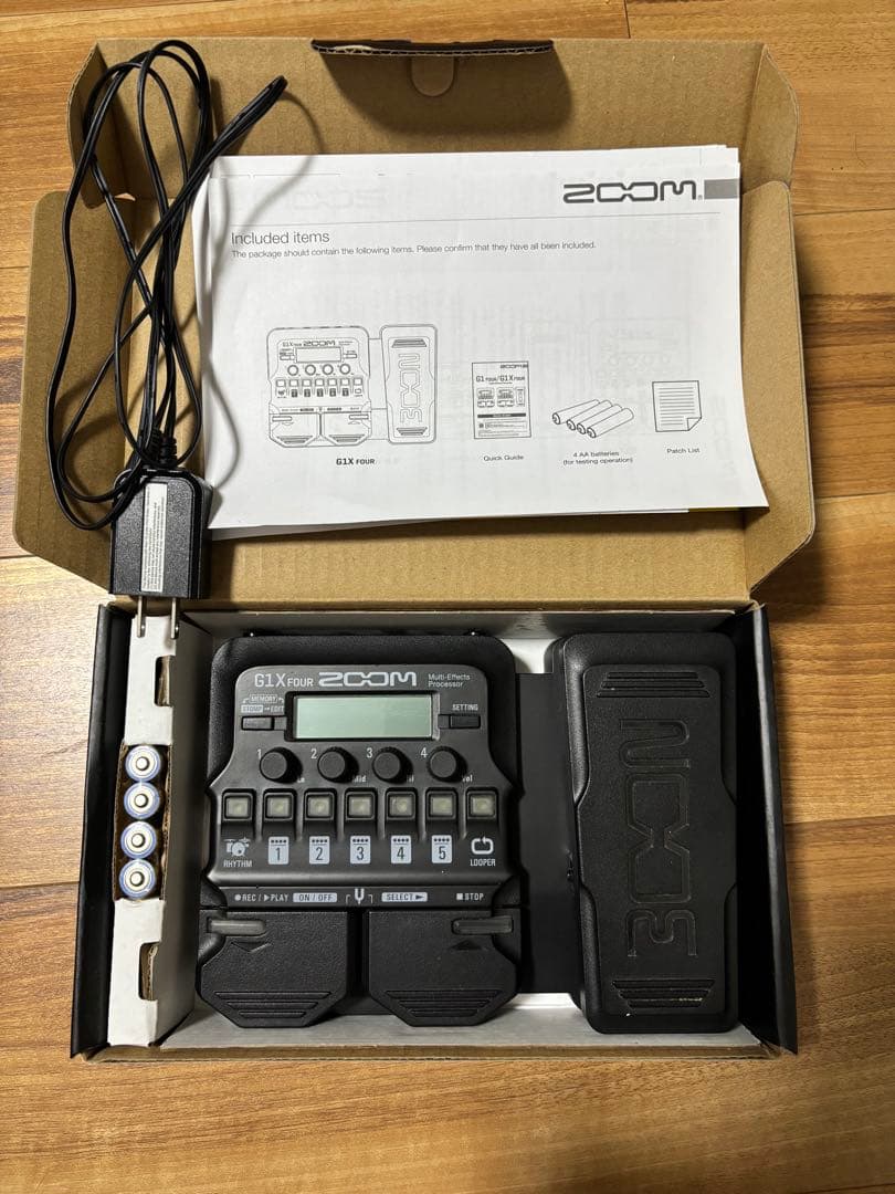 Zoom G1X FOUR ギターエフェクター