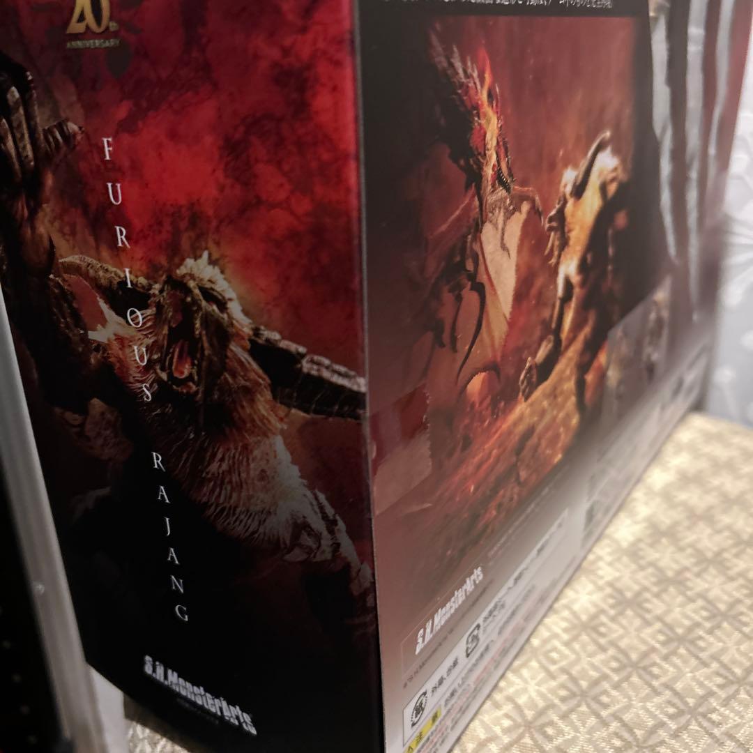 新品未開封　S.H.MonsterArts 激昂したラージャン　モンスターアーツ