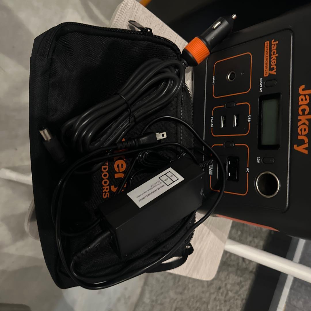 Jackery ポータブル電源240