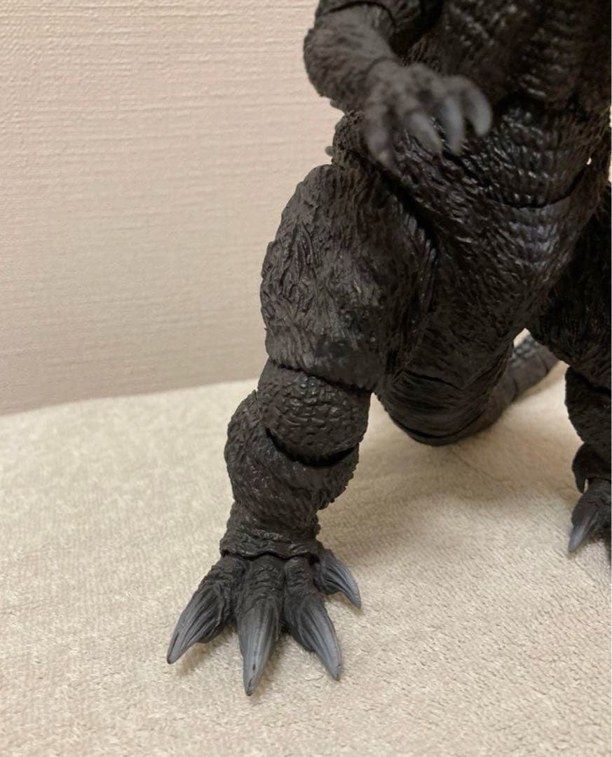 S.H.MonsterArts ゴジラ　2001