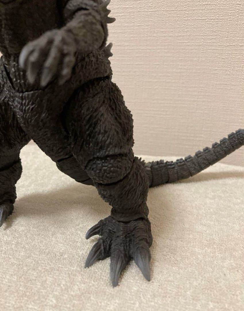 S.H.MonsterArts ゴジラ　2001