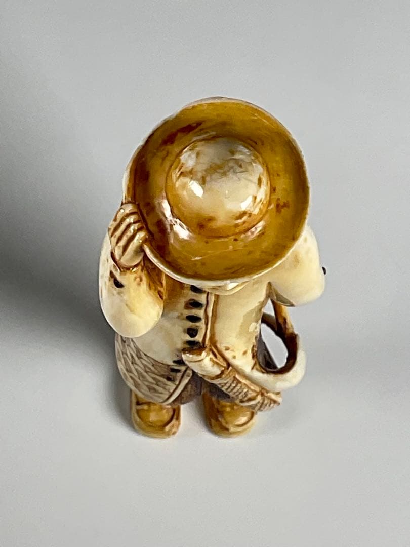 根付　提げ物　阿蘭陀人　オランダ人　在銘