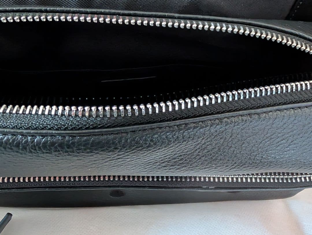 m*o様 ビアズリー ブラックレザードットショルダーバッグ