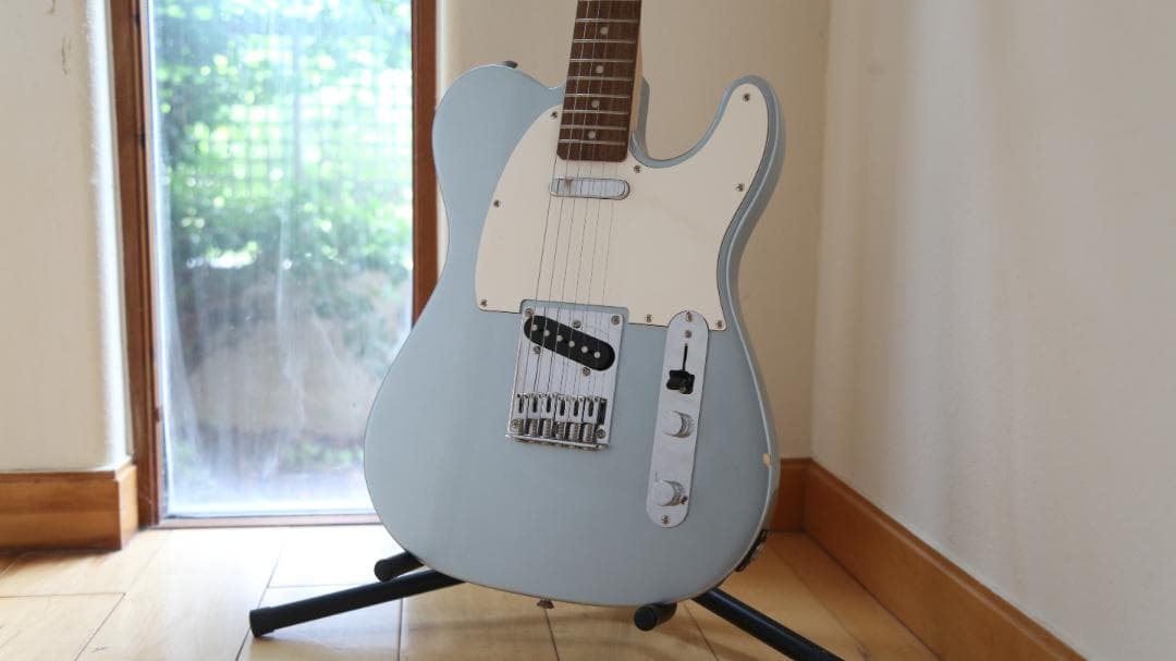 Squier by fender Telecaster　Ice Blue