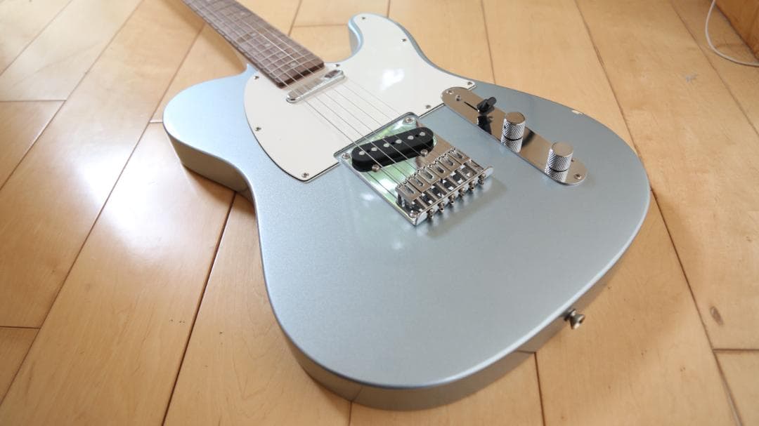 Squier by fender Telecaster　Ice Blue