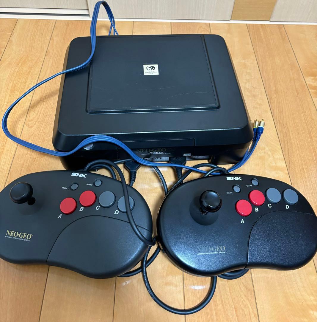 ネオジオ　本体、コントローラー×2