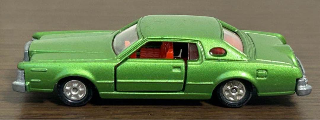 青箱 トミカ フォード コンチネンタル マークIV