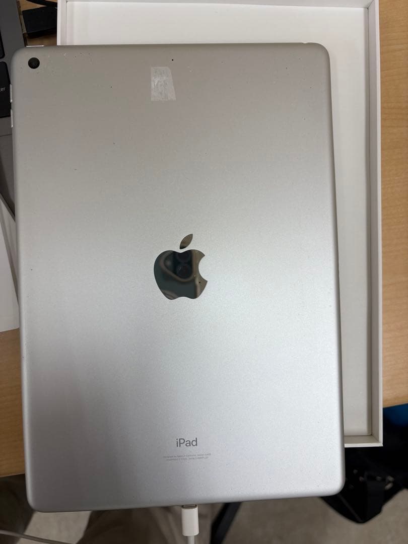 【ジャンク】iPad 第9世代 64GB 画面割/部品取り修理用バッテリー92%