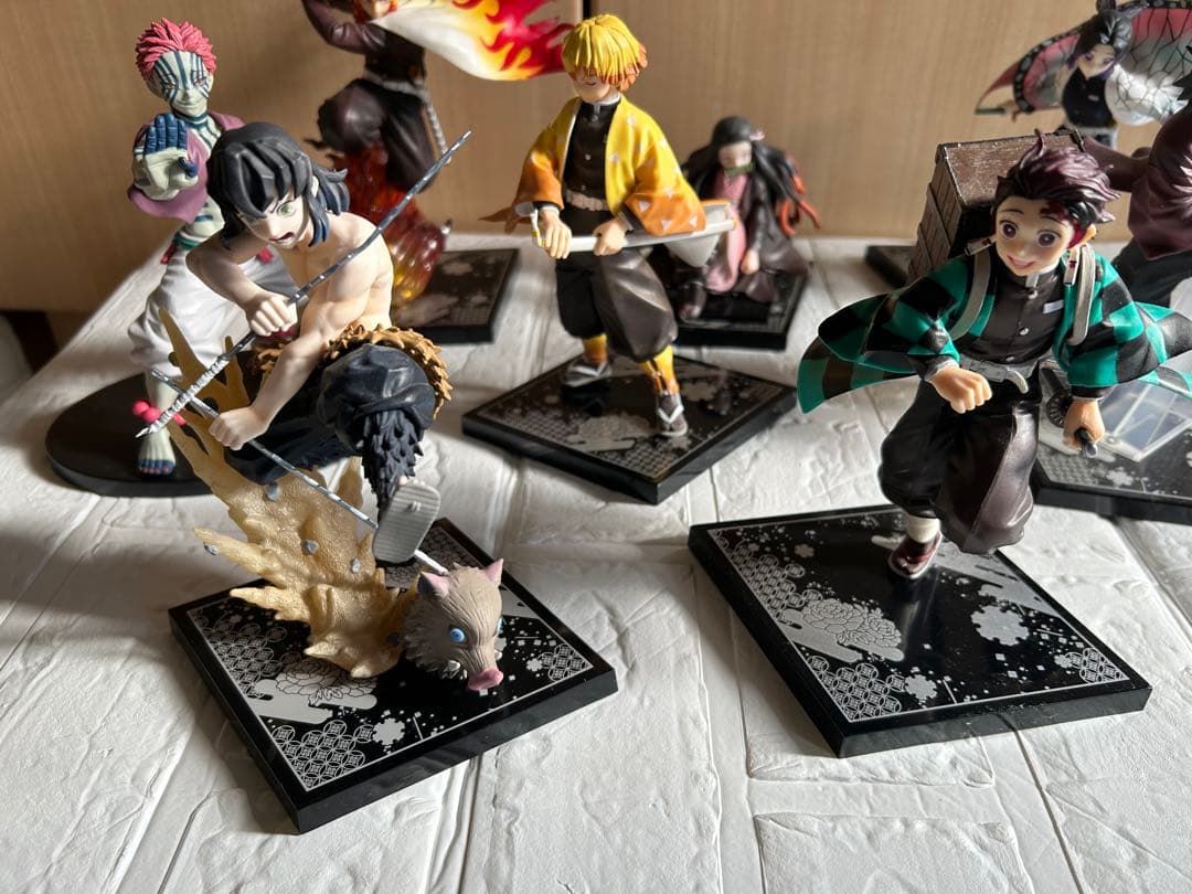 鬼滅の刃 フィギュア 8体セット 竈門炭治郎 煉獄杏寿郎 嘴平伊之助 冨岡義勇
