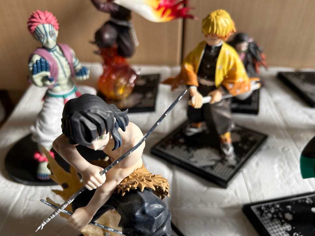 鬼滅の刃 フィギュア 8体セット 竈門炭治郎 煉獄杏寿郎 嘴平伊之助 冨岡義勇