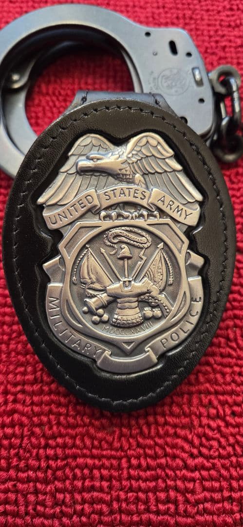 米国ポリスバッジ【US Army Military Police】専用ホルダー付