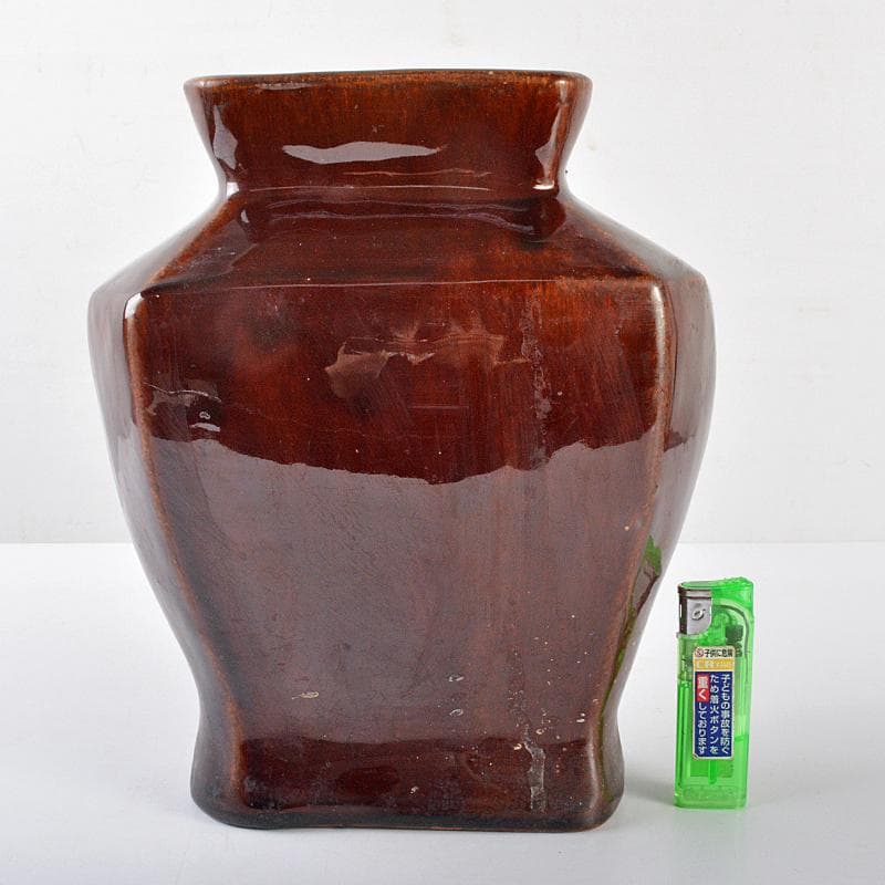 中国　紅釉　面取六角瓶　V　R5455B