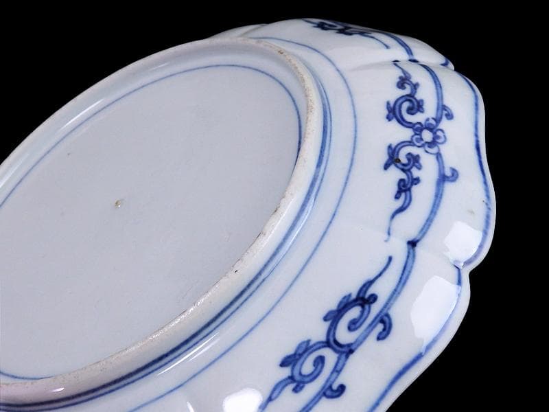 大聖寺伊万里　金襴手　丸紋に花鳥紋　牡丹の図　８寸皿　B351AS-CVe