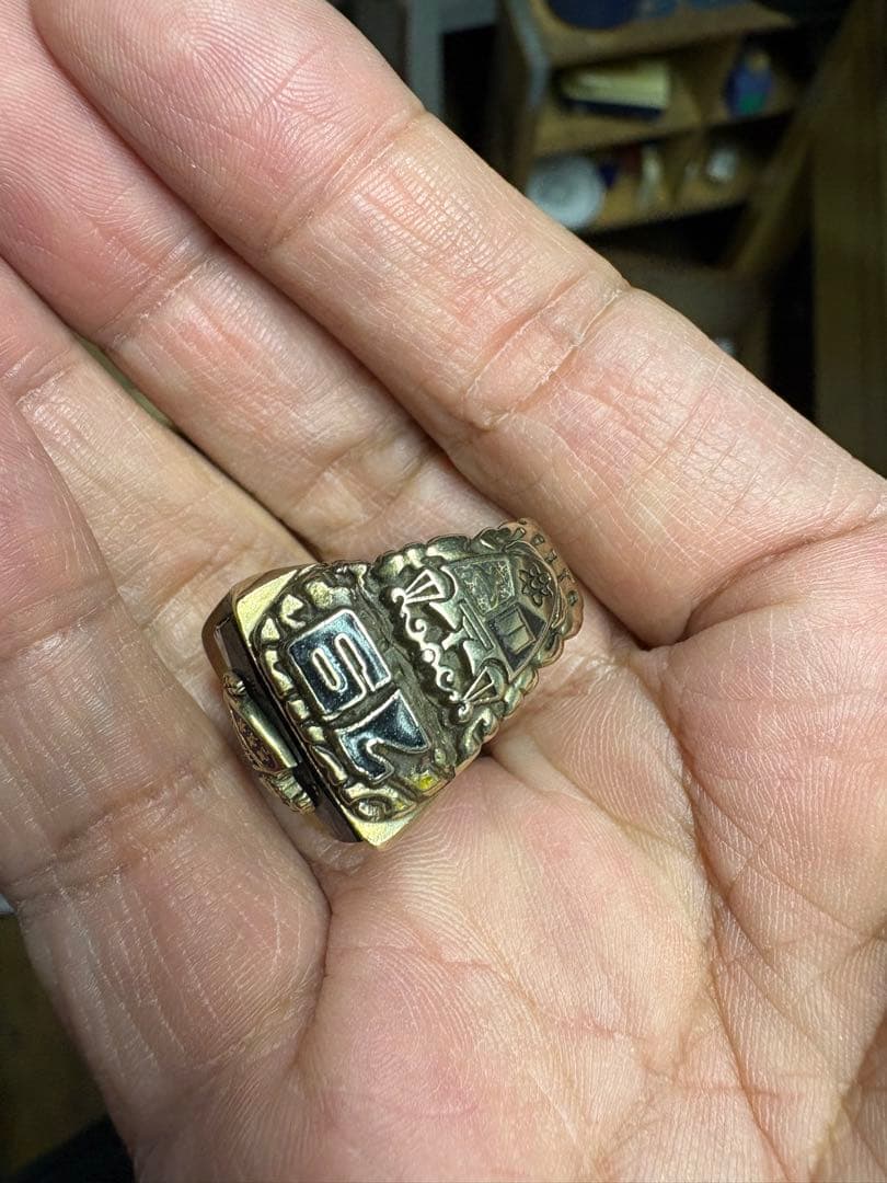 ヴィンテージ 10K ゴールド クラスリング SAFARI