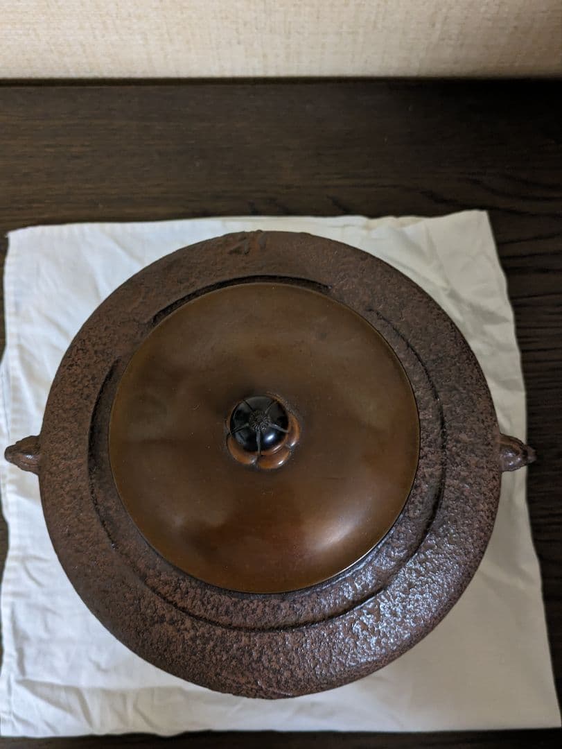 茶釜 吉羽與兵衛作 真形釜 新品未使用 徳力富吉郎作の鎧兜の版画付