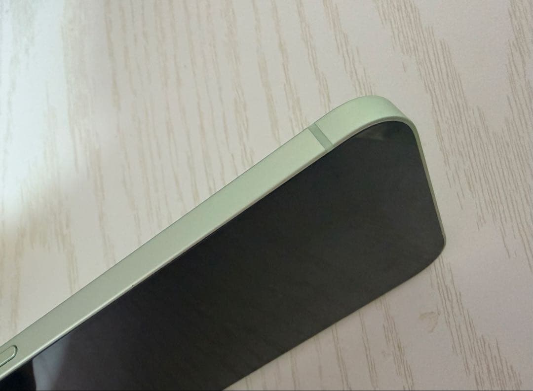 【値下げ中】iPhone12 本体 256GB 目立つ傷なし美品