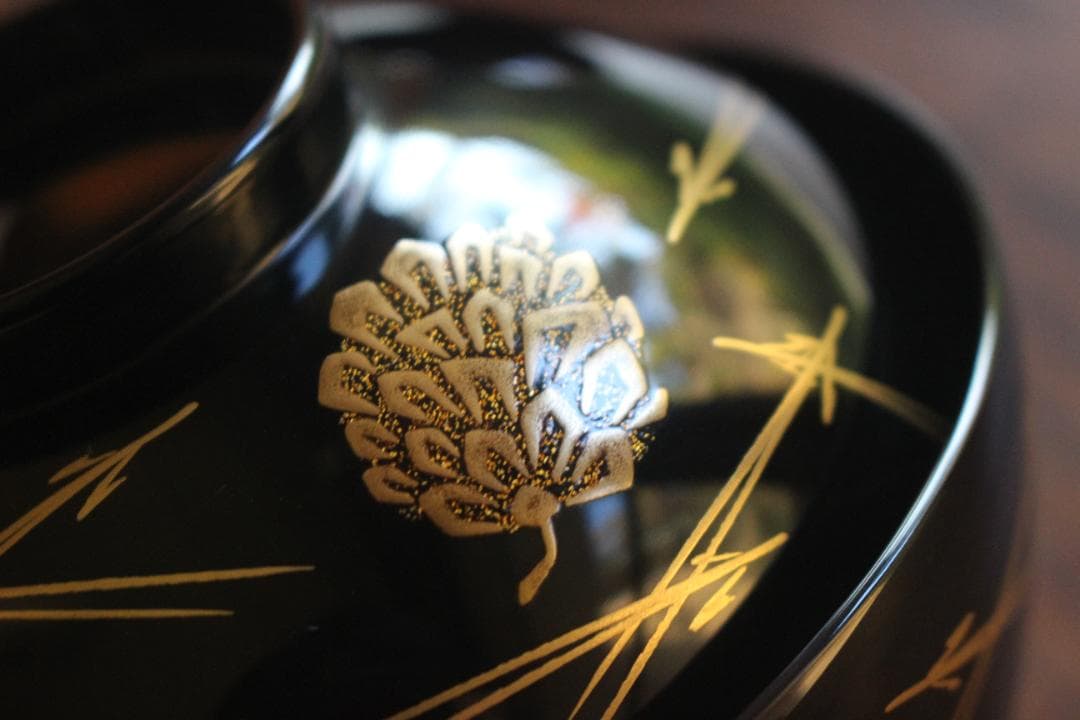 デッドストック！上質黒漆に極上松蒔絵の映えるお椀2点（検輪島塗蒔絵椀雑煮椀