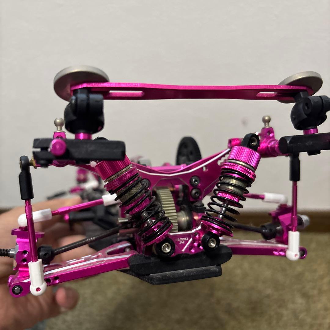 ラジコンシャーシ　サクラD4ピンク