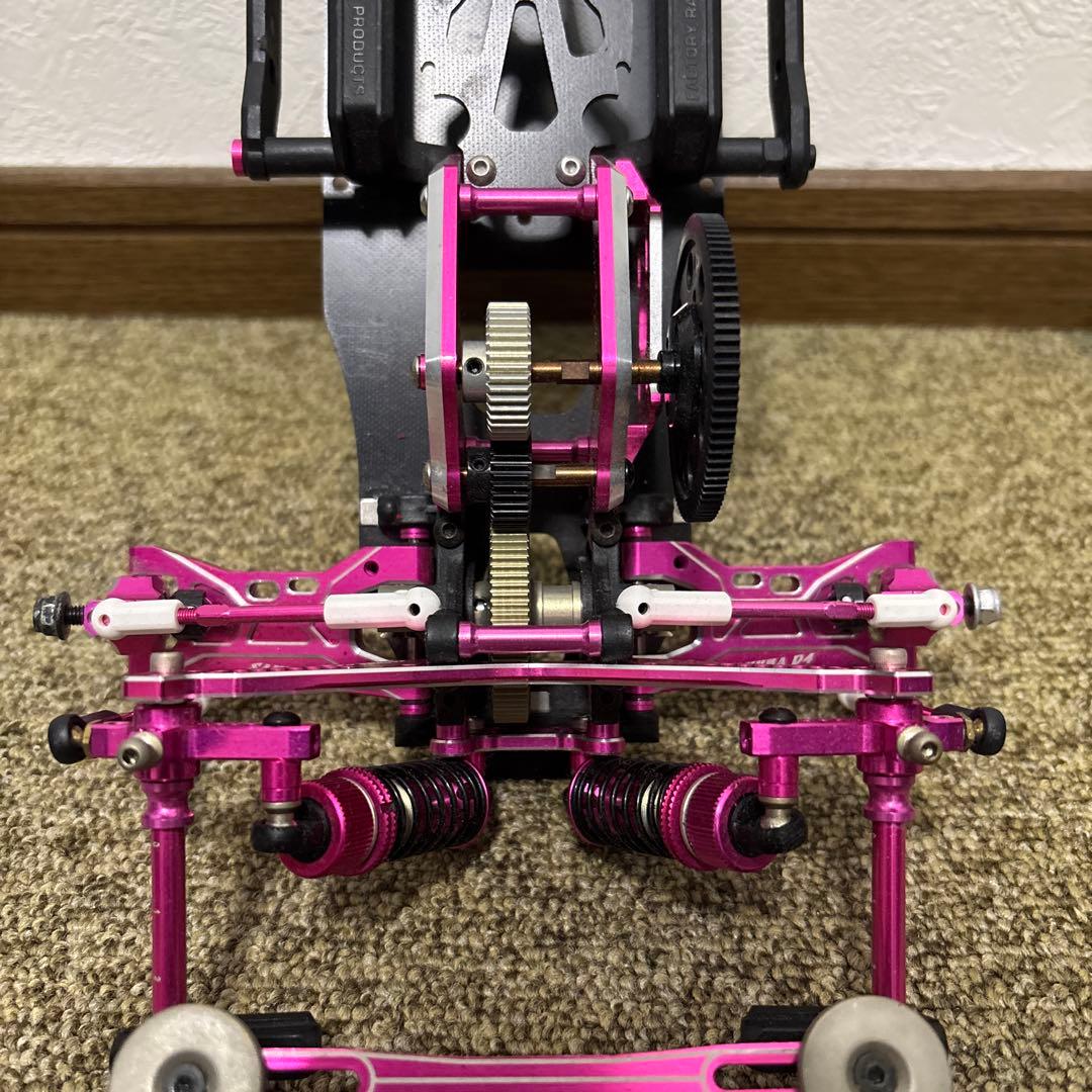 ラジコンシャーシ　サクラD4ピンク