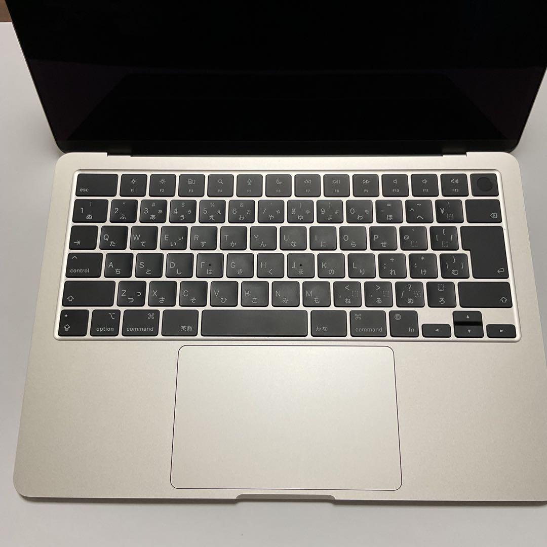 【美品、容量100%、ケース付】MacBook Air M2 8GB/256GB