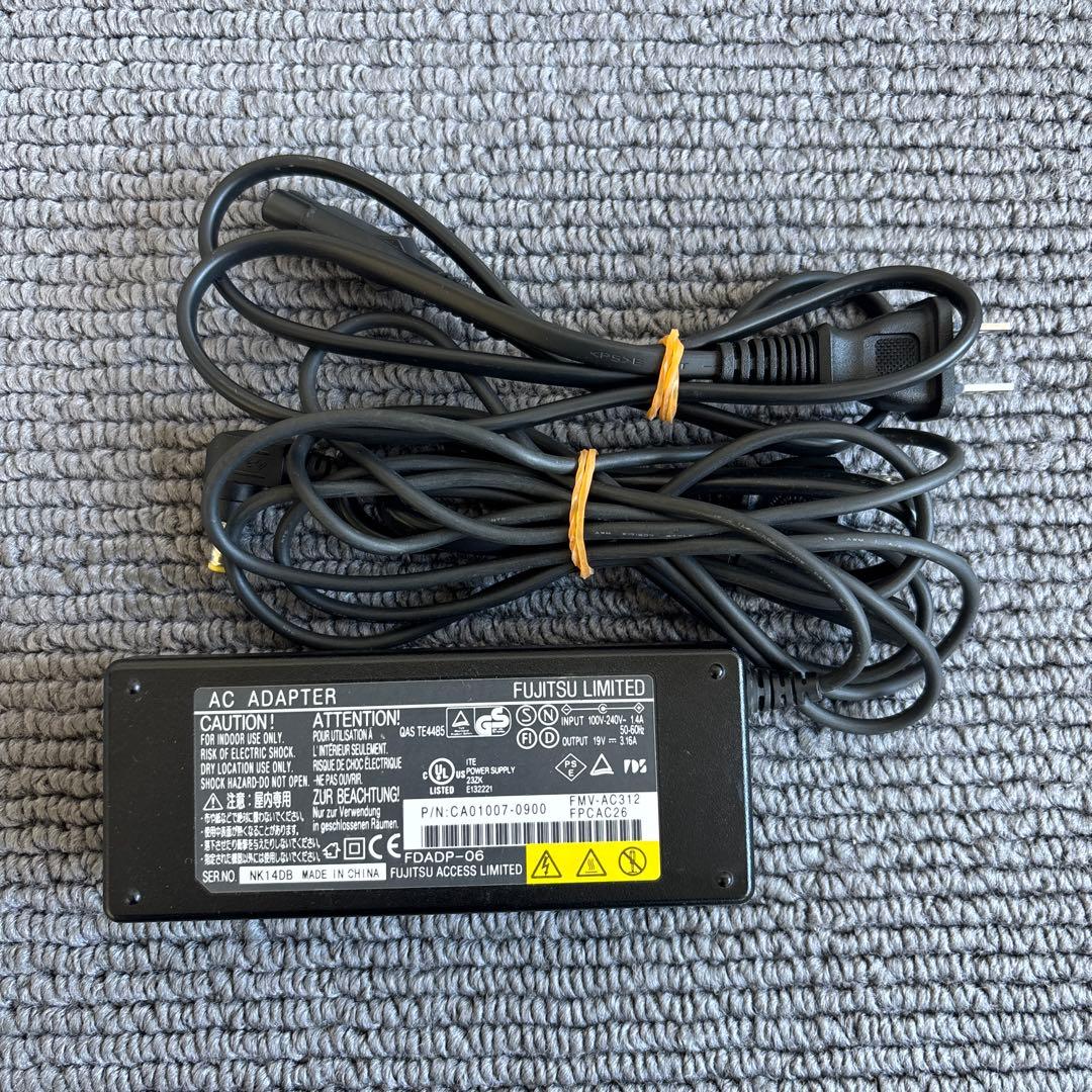 富士通lifebook NH90/E2 i7-10750H メモリ8GB 顔認証