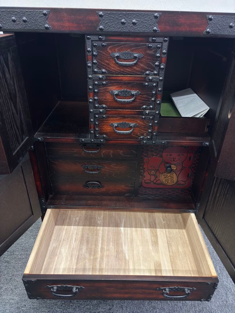 時代かまくら カラクリ箪笥 鎌倉彫 伝統的な日本の木製タンス