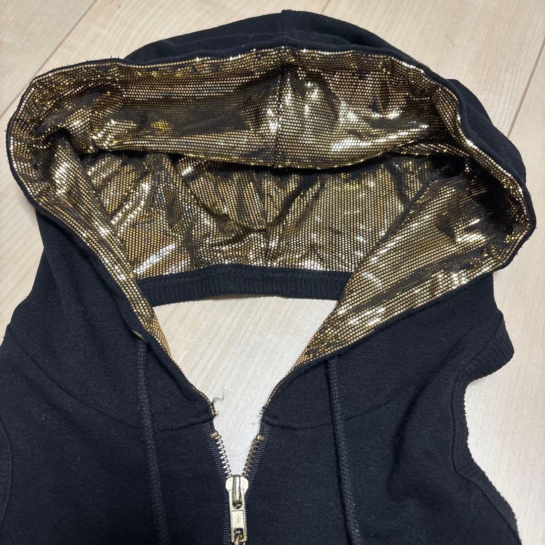 d.i.aの黒のスカル刺繍トップス