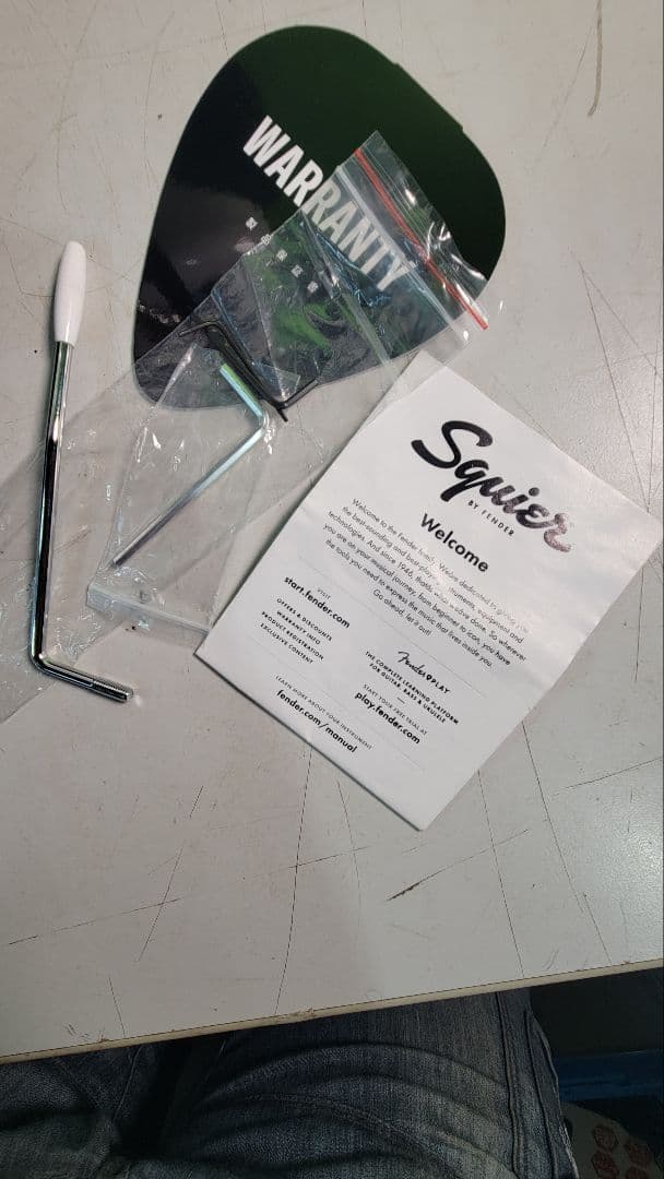 Squier by Fender stratocaster White 美品