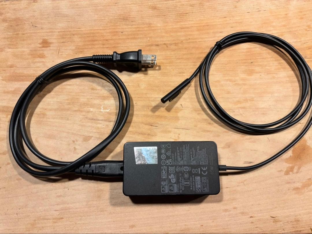 【美品・保証譲渡可】Surface Pro 9 プラチナ／純正キーボード＋ペン付