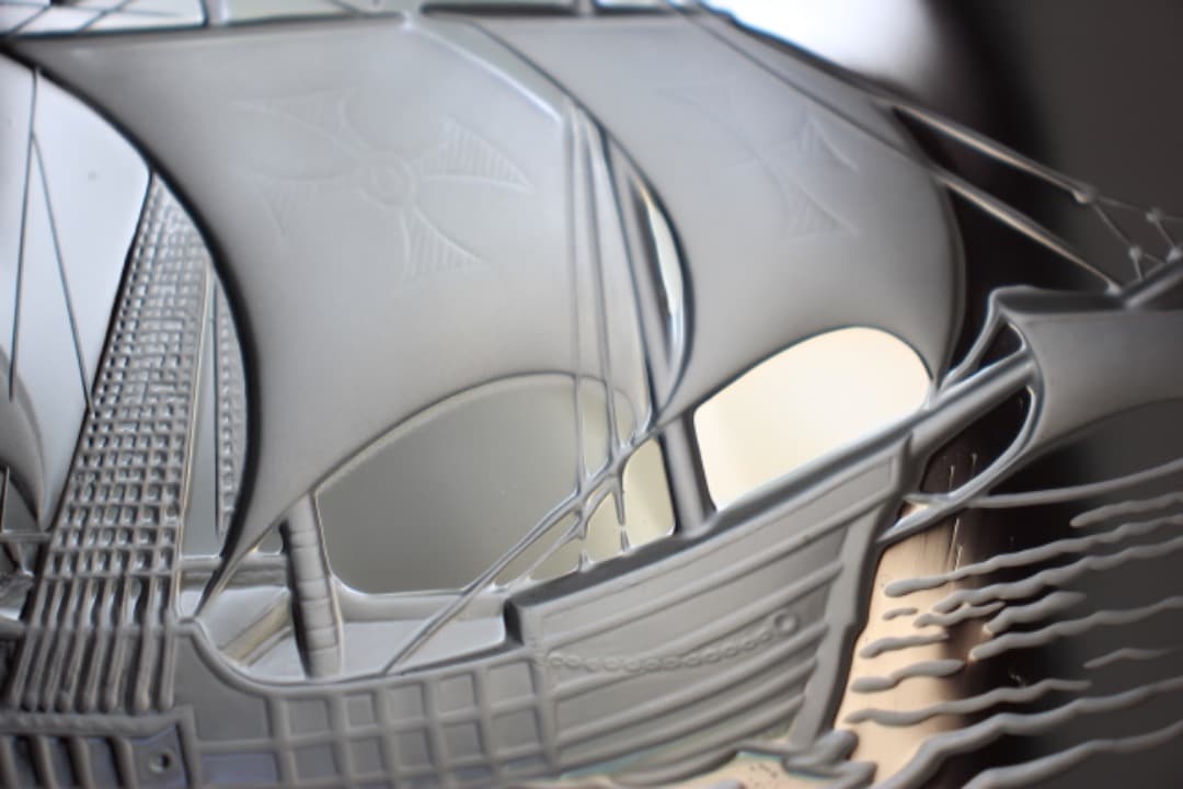 未使用　ラリック　帆船図　彫刻ガラスプレート　絵皿