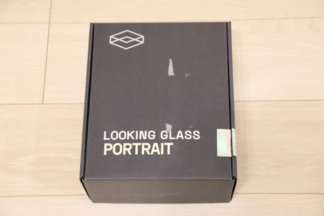【送料無料】Looking Glass Portrait