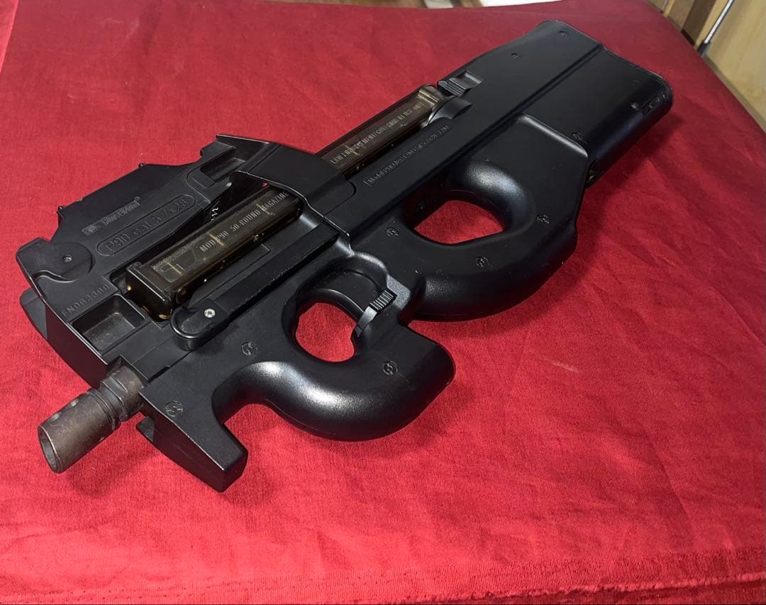 東京マルイP-90 電動ガン スタンダードタイプ　玩具　トイガン