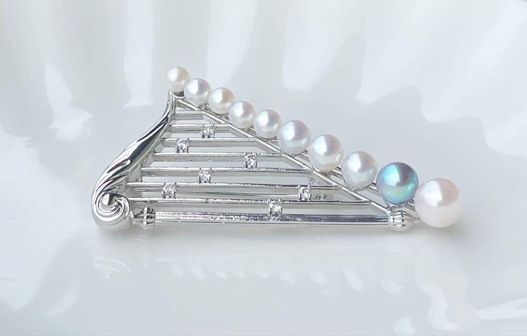あこや真珠 極上本真珠 虹色ブローチ マルチカラー 音楽会 卒業入学式 月の竪琴