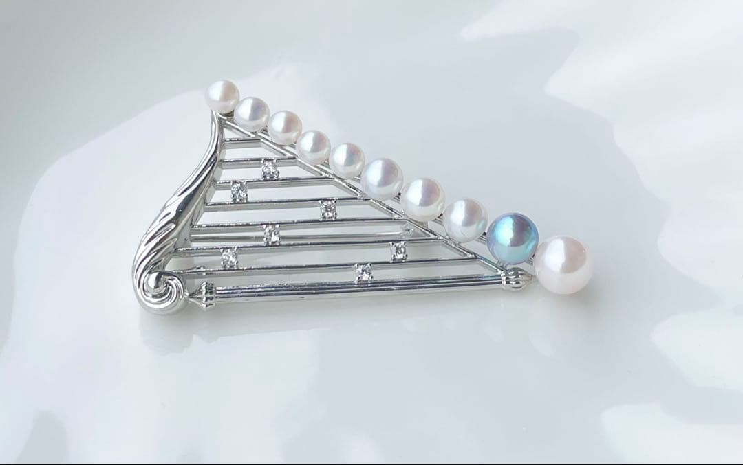 あこや真珠 極上本真珠 虹色ブローチ マルチカラー 音楽会 卒業入学式 月の竪琴
