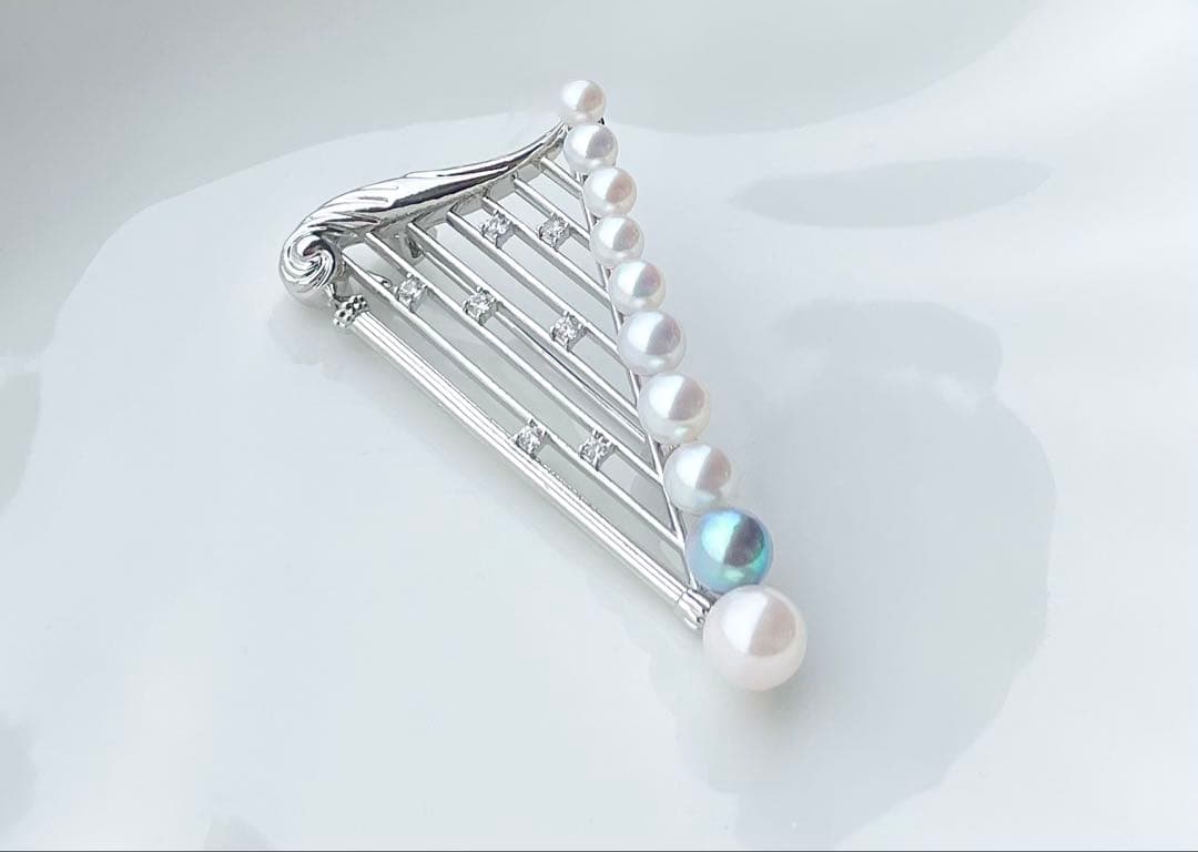 あこや真珠 極上本真珠 虹色ブローチ マルチカラー 音楽会 卒業入学式 月の竪琴