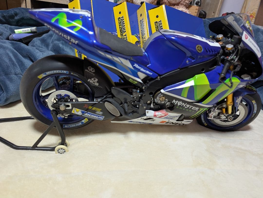Yamaha YZR-M1 1/4スケールモデル