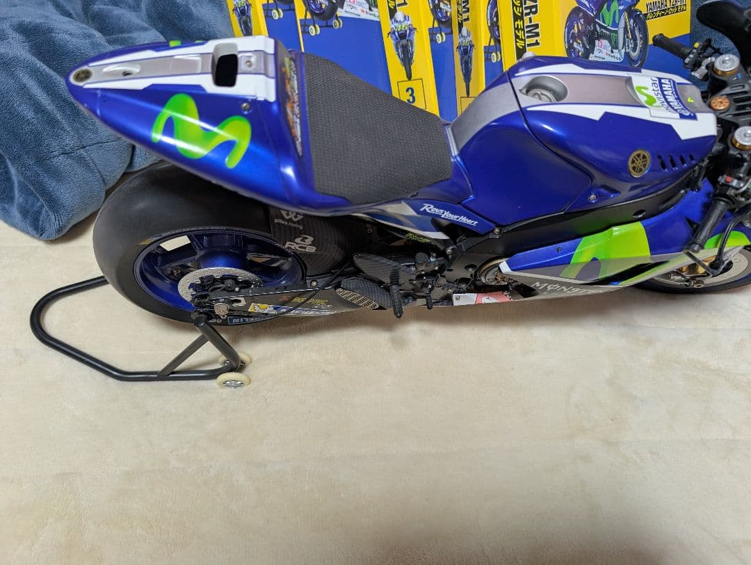 Yamaha YZR-M1 1/4スケールモデル