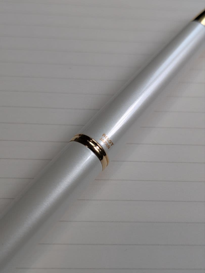 パイロット　キャップレスデシモ　スズラン　細字