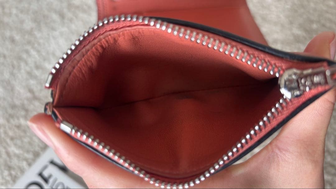 LOEWEトライフォールド ウォレット（ソフトグレインカーフ）ライトオー