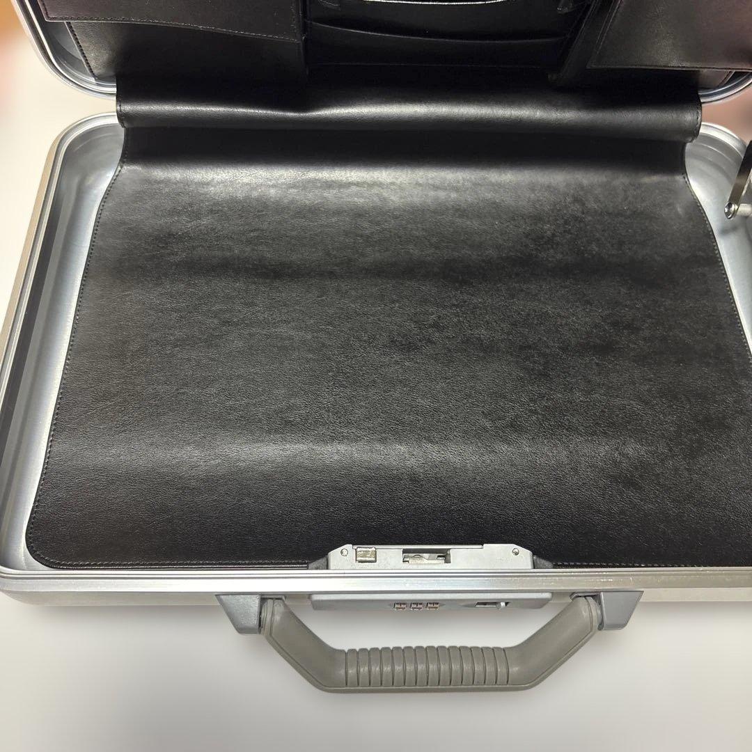 ゼロハリバートン ダイヤルロック式　アタッシュケース /ネスカフェ サンタマルタ