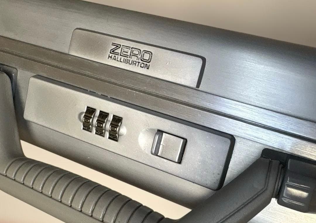 ゼロハリバートン ダイヤルロック式　アタッシュケース /ネスカフェ サンタマルタ